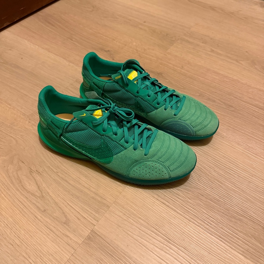 Nike Streetgato Indoor Soccer Shoes Stadium Green